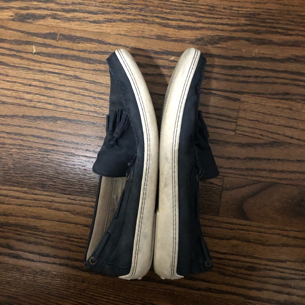 Shoes - Picture 4 of 5